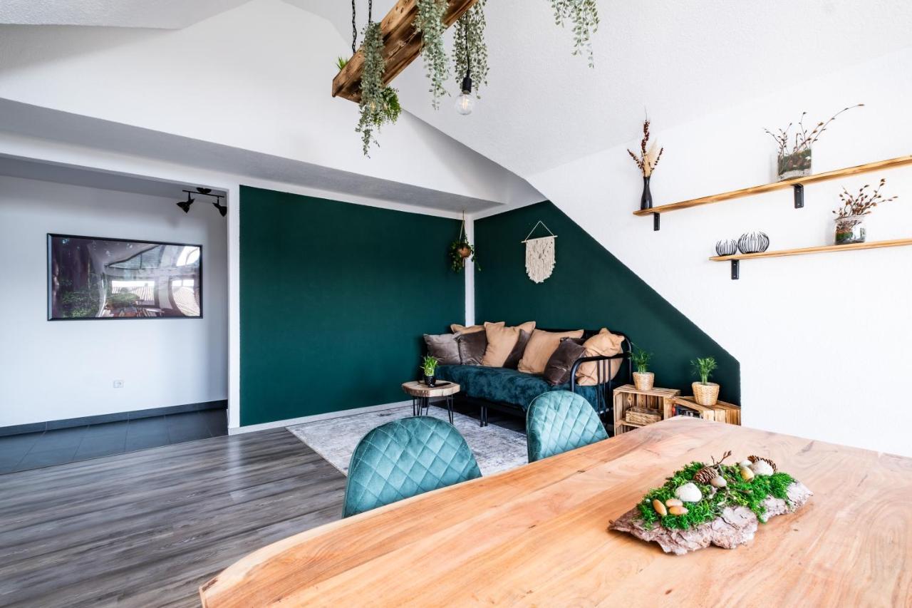 Nature Terminal Apartment - Unterwegs Zuhause Steinenbronn ภายนอก รูปภาพ