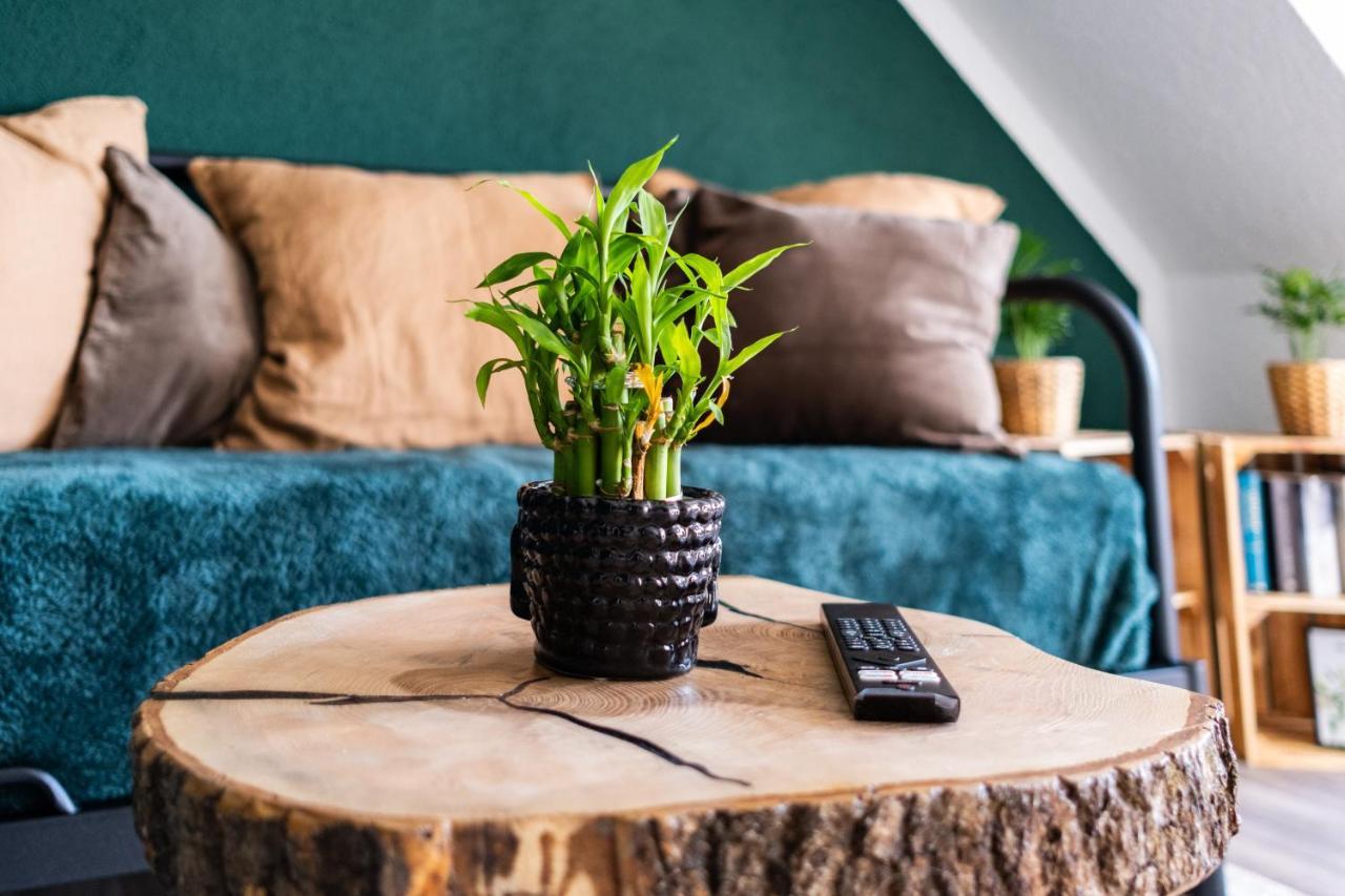 Nature Terminal Apartment - Unterwegs Zuhause Steinenbronn ภายนอก รูปภาพ