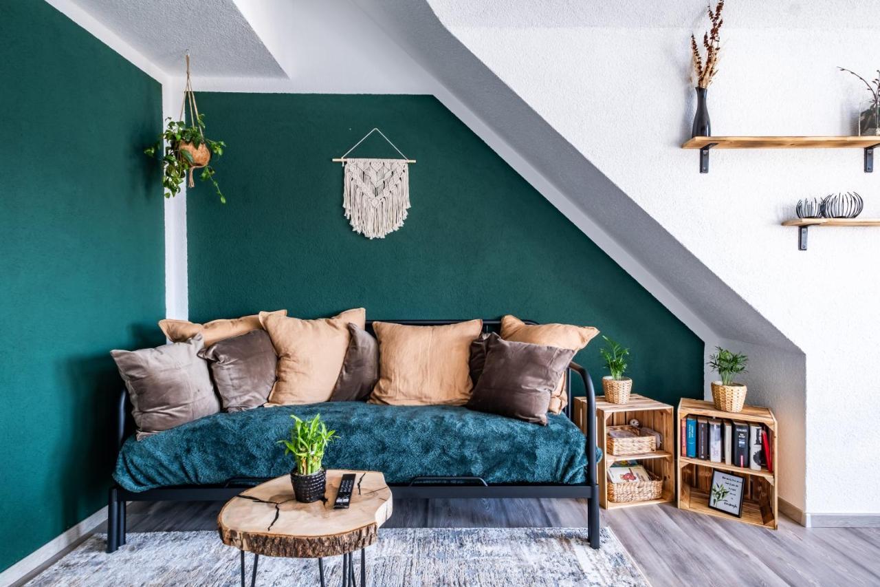 Nature Terminal Apartment - Unterwegs Zuhause Steinenbronn ภายนอก รูปภาพ